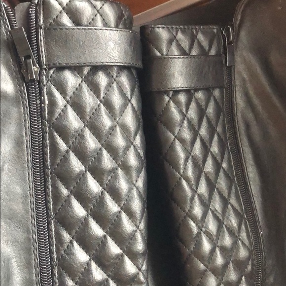 Boots - Picture 5 of 5